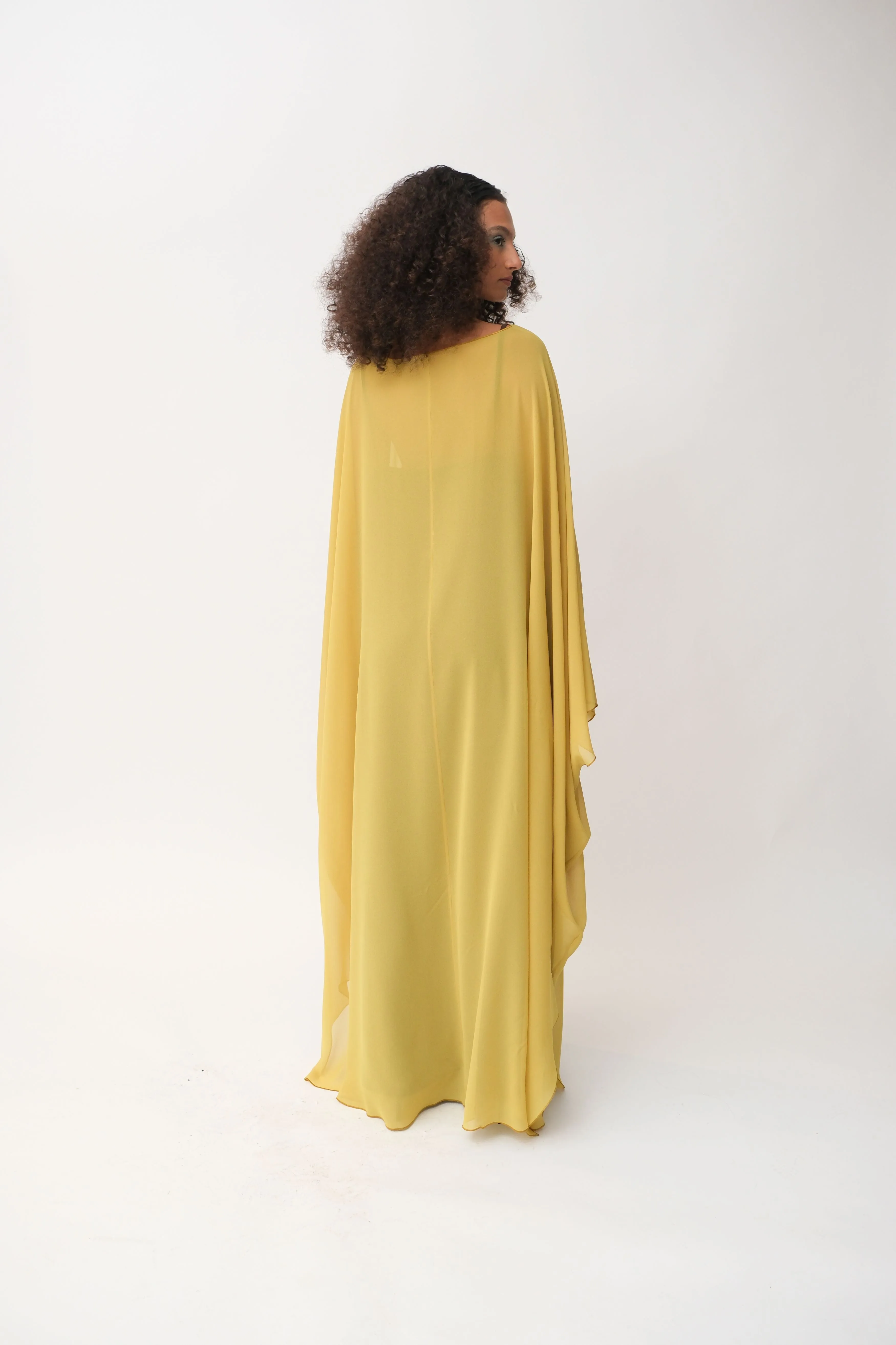 CHIFFON BISHT BOX CUT